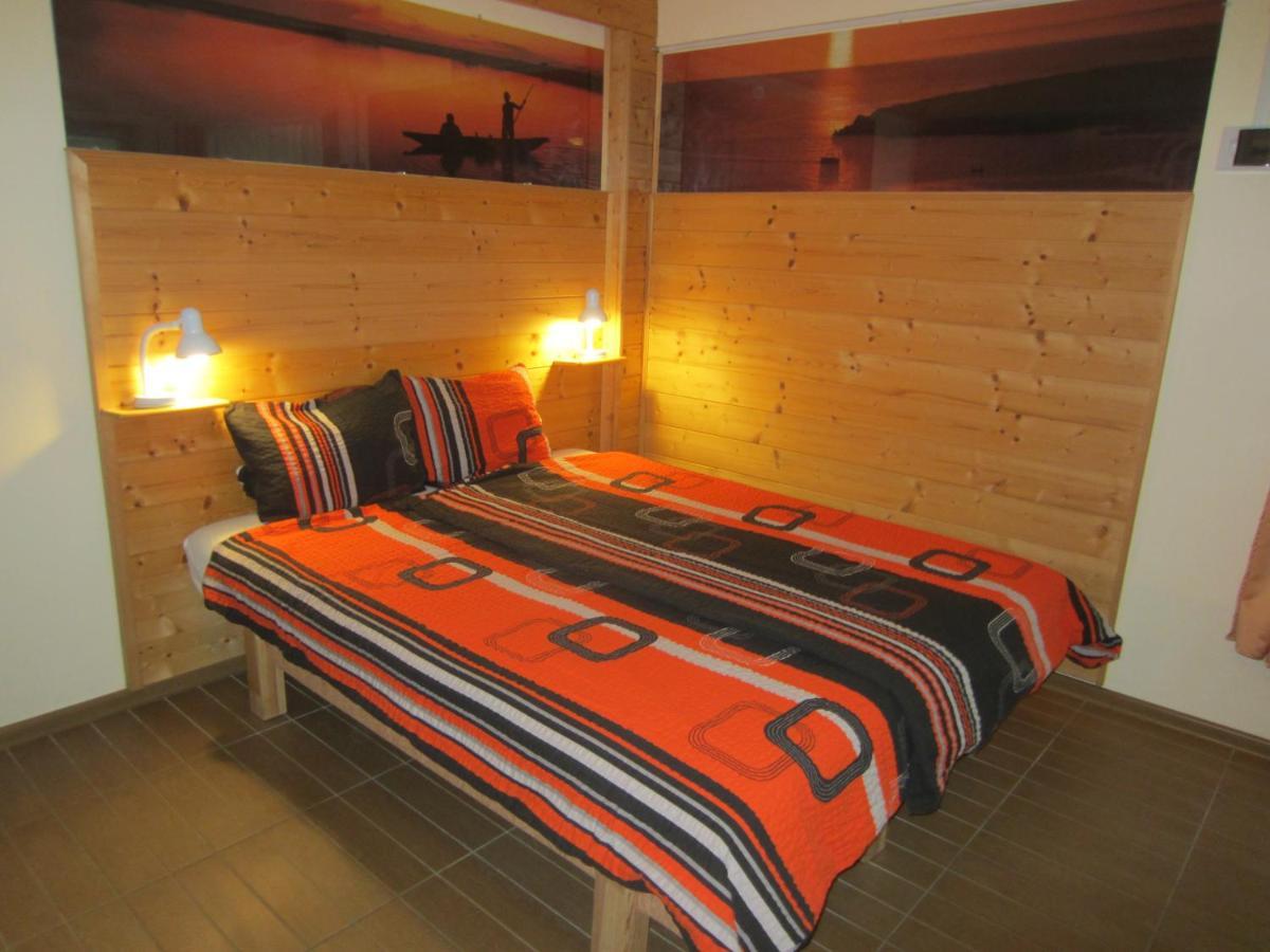 Elso Fecske Apartmanok Шиофок Экстерьер фото