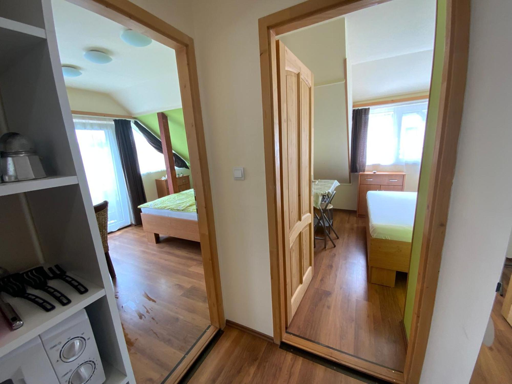 Elso Fecske Apartmanok Шиофок Экстерьер фото