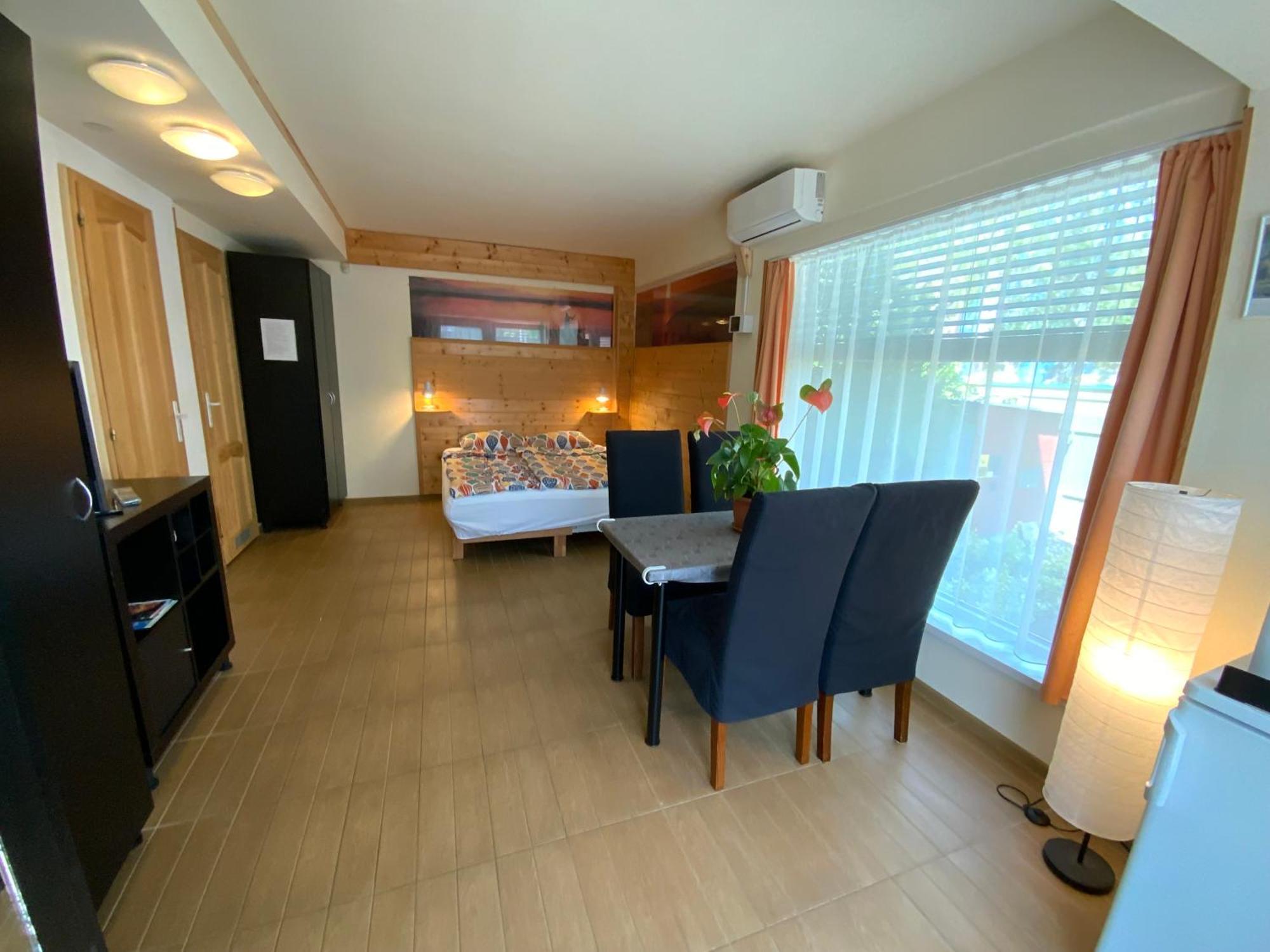 Elso Fecske Apartmanok Шиофок Экстерьер фото