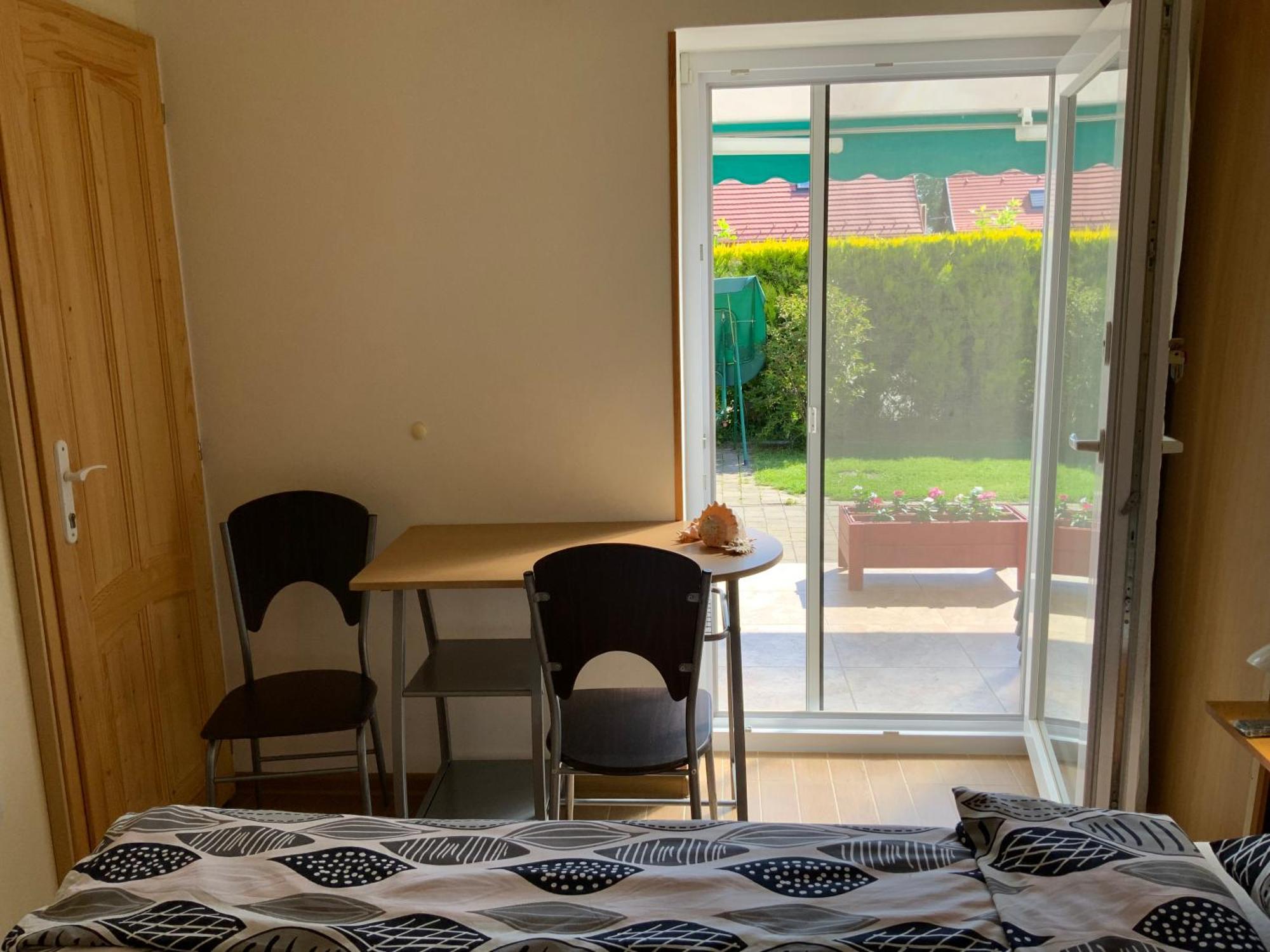 Elso Fecske Apartmanok Шиофок Экстерьер фото