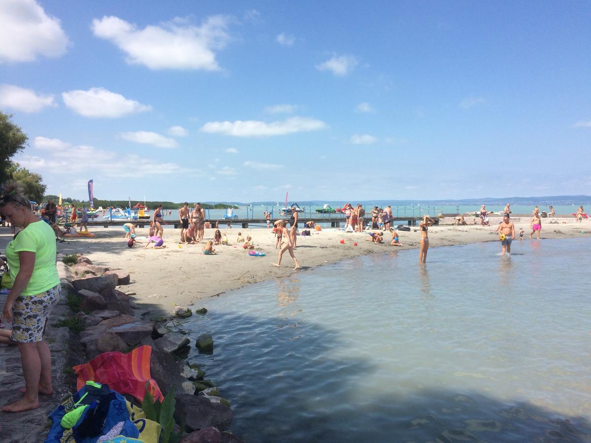 Elso Fecske Apartmanok Шиофок Экстерьер фото