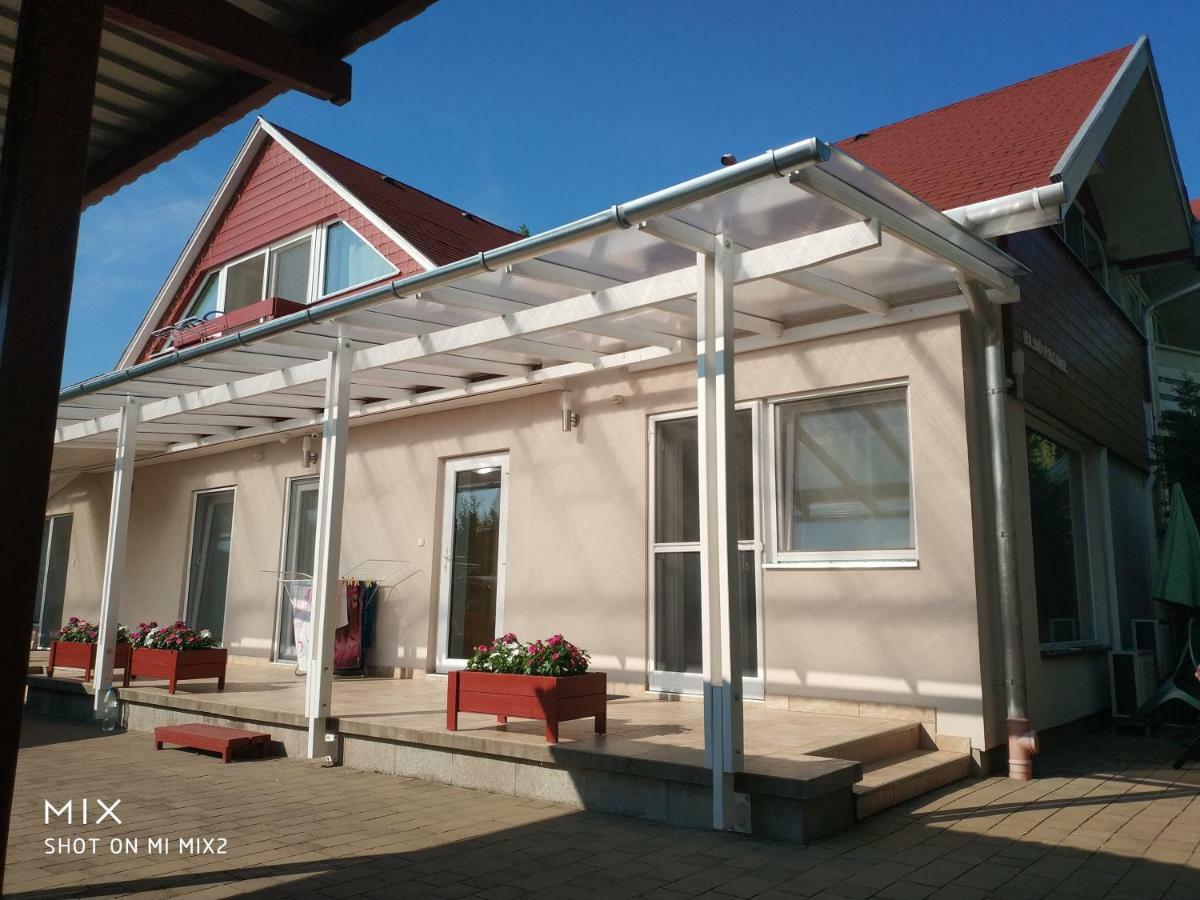 Elso Fecske Apartmanok Шиофок Экстерьер фото